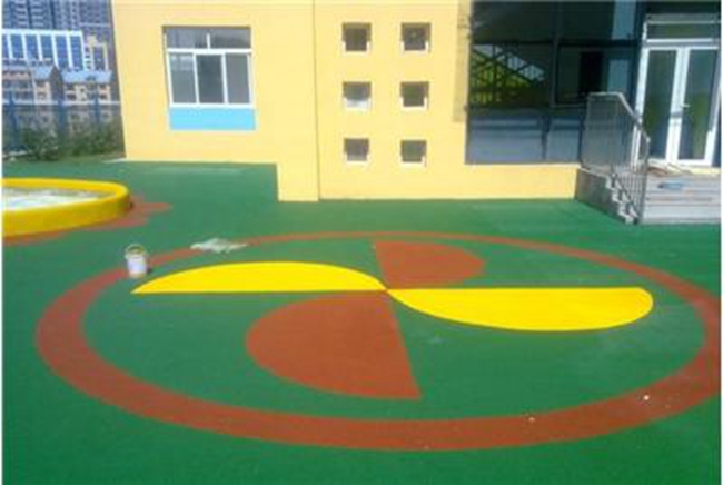 幼兒園塑膠