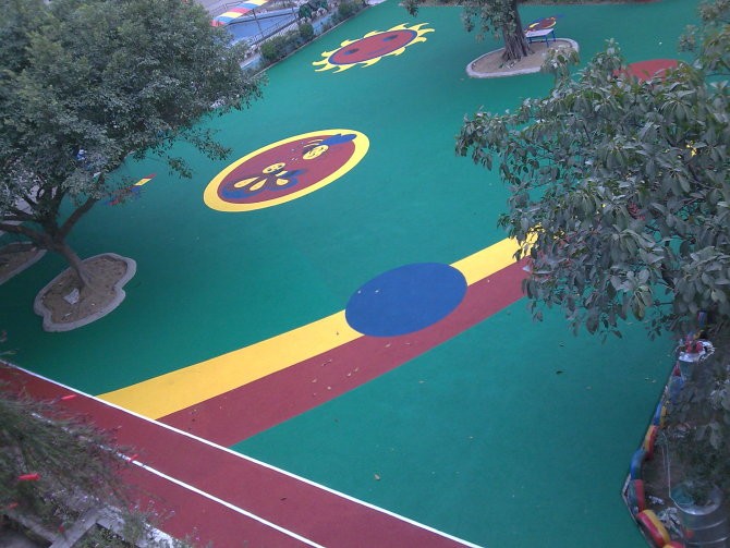 幼兒園塑膠