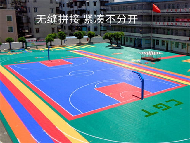 塑膠網(wǎng)球場(chǎng)